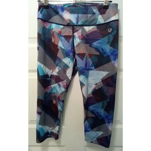 Women’s 3/4 Leggings Size Med Geometric Pattern
